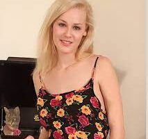 Phoenix Ray in Blacks, Blondes and One Asian